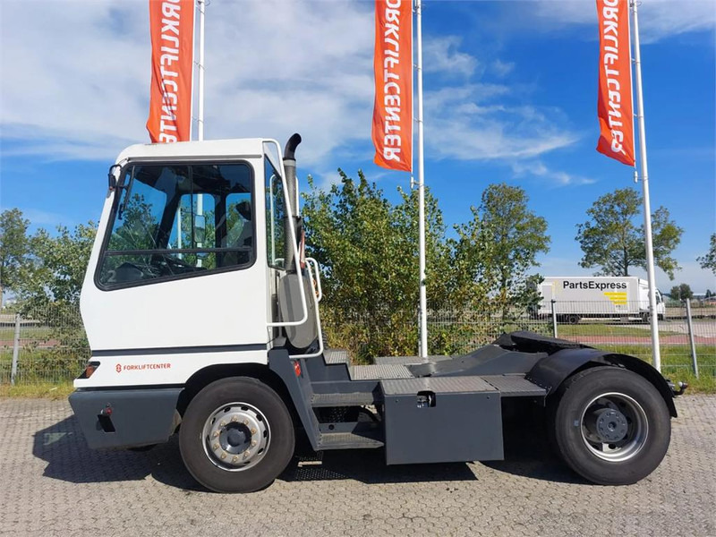 Terberg YT182 - Tracteur portuaire: photos 4 Terberg YT182 - Tracteur portuaire: photos 4