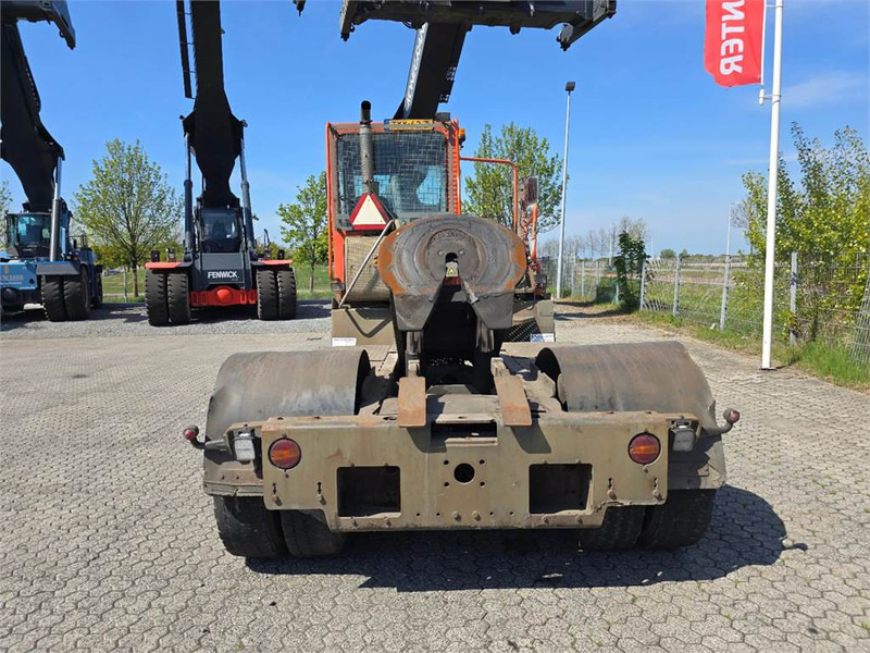 Terberg YT182 - Tracteur portuaire: photos 5 Terberg YT182 - Tracteur portuaire: photos 5