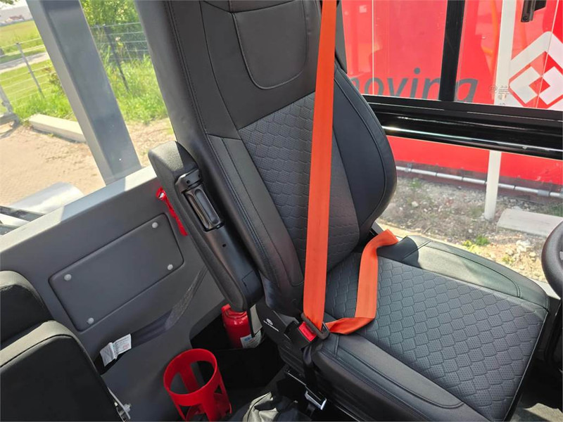 Tracteur portuaire WESTWELL E-Truck S2: photos 13