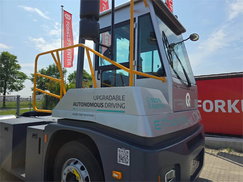Tracteur portuaire WESTWELL E-Truck S2: photos 9