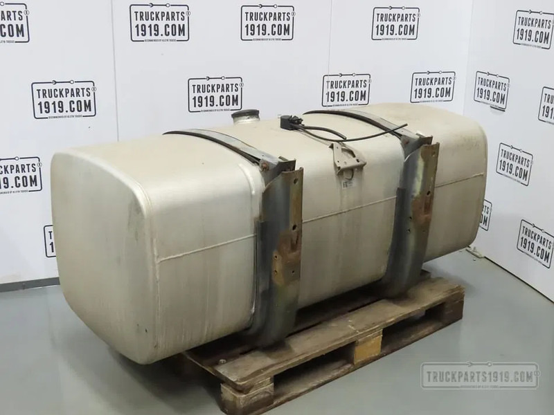 DAF 1681826 Brandstoftank + steunen 620L - Réservoir de carburant pour Camion: photos 2 DAF 1681826 Brandstoftank + steunen 620L - Réservoir de carburant pour Camion: photos 2