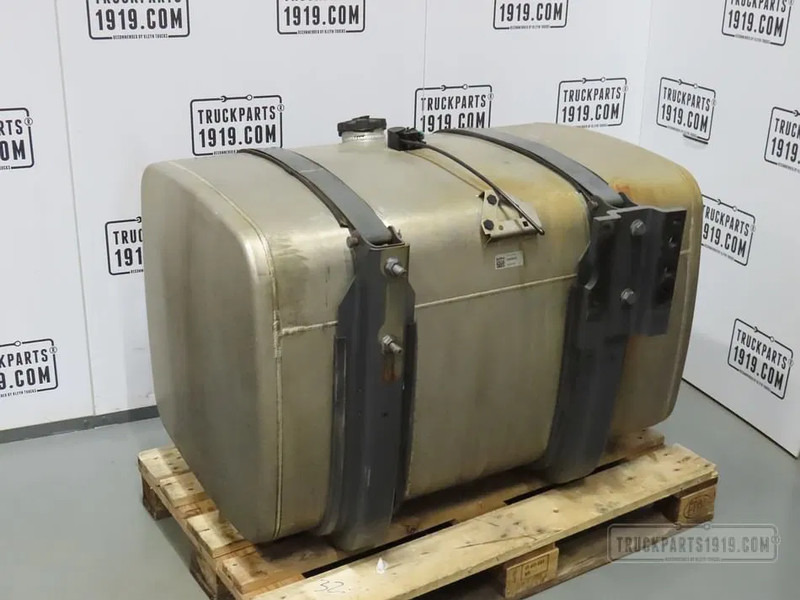 DAF 1949909 Brandstoftank + steunen 495L - Réservoir de carburant pour Camion: photos 2 DAF 1949909 Brandstoftank + steunen 495L - Réservoir de carburant pour Camion: photos 2