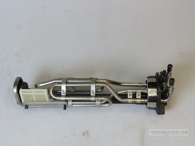 DAF 2465356 AdBlue tankvlotter DAF 106 - Système d'échappement pour Camion: photos 1 DAF 2465356 AdBlue tankvlotter DAF 106 - Système d'échappement pour Camion: photos 1