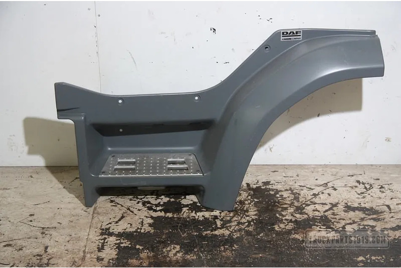 DAF CF 65 Body & Chassis Parts Opstapbak DAF CF65 & CF75 LV - Marchepied pour Camion: photos 1 DAF CF 65 Body & Chassis Parts Opstapbak DAF CF65 & CF75 LV - Marchepied pour Camion: photos 1