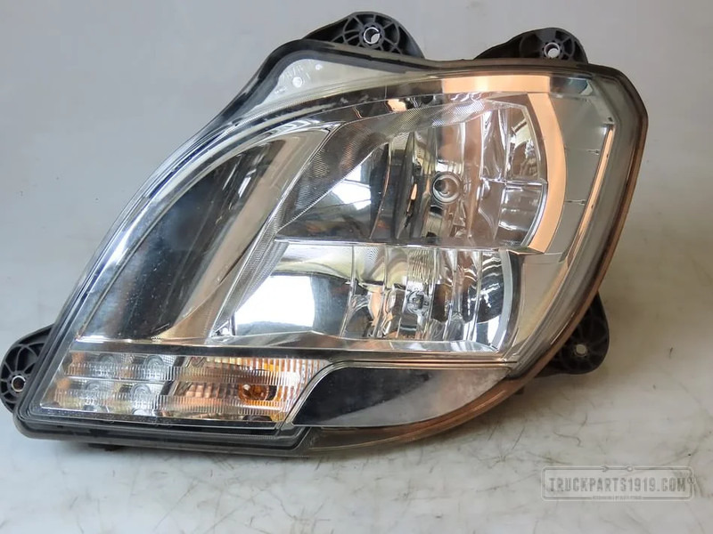 DAF Lighting Koplamp Li. DAF XF 106 - Feu avant pour Camion: photos 1 DAF Lighting Koplamp Li. DAF XF 106 - Feu avant pour Camion: photos 1