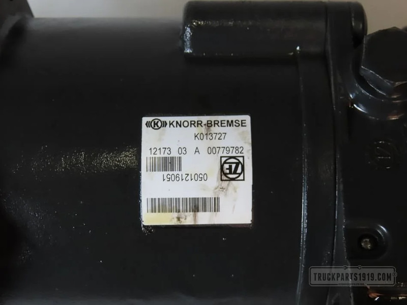 Iveco Gearbox & Clutch Parts Koppelingspomp Iveco - Embrayage et pièces pour Camion: photos 2 Iveco Gearbox & Clutch Parts Koppelingspomp Iveco - Embrayage et pièces pour Camion: photos 2