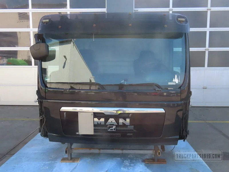 MAN 81.60000.7786 | Cabine TGL F99L10 - Cabine et intérieur pour Camion: photos 1 MAN 81.60000.7786 | Cabine TGL F99L10 - Cabine et intérieur pour Camion: photos 1
