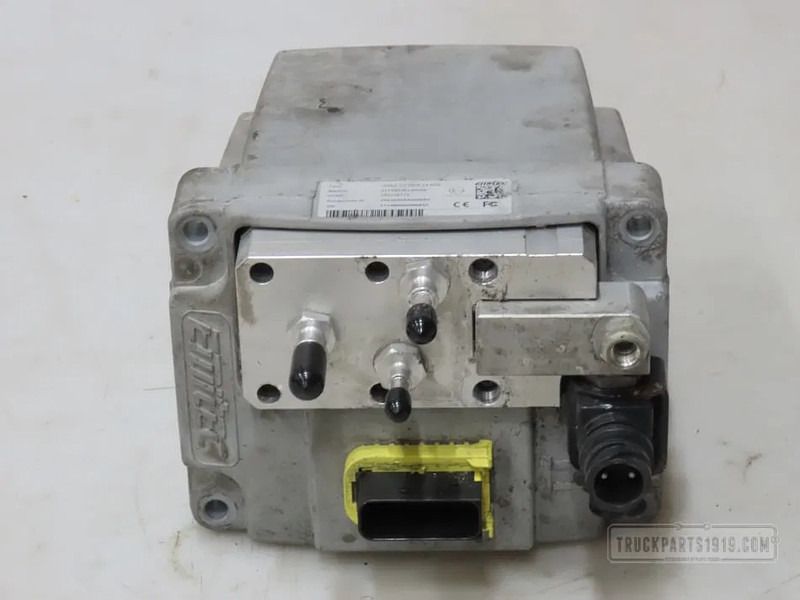 MAN 81154036146 AdBlue pomp - Système d'échappement pour Camion: photos 1 MAN 81154036146 AdBlue pomp - Système d'échappement pour Camion: photos 1