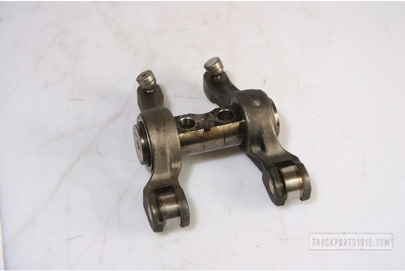 MAN Engines & Parts D2066 Tuimelaarset Used - Culasse pour Camion: photos 1 MAN Engines & Parts D2066 Tuimelaarset Used - Culasse pour Camion: photos 1