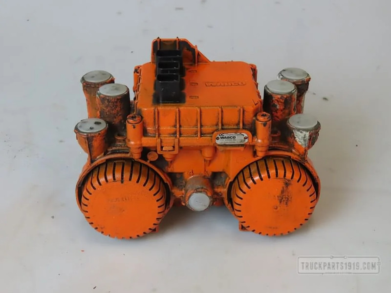 Mercedes-Benz Brake System Achteras EBS modulator MB MP4 - Valve de frein pour Camion: photos 2 Mercedes-Benz Brake System Achteras EBS modulator MB MP4 - Valve de frein pour Camion: photos 2