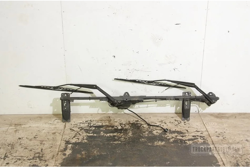 Scania Wiper System Ruitenwisser mechaniek compl. - Essuie-glace pour Camion: photos 1 Scania Wiper System Ruitenwisser mechaniek compl. - Essuie-glace pour Camion: photos 1