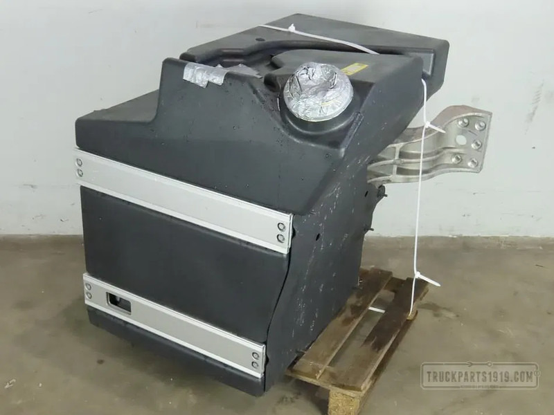 Volvo 22951971 Brandstoftank + steunen 290L - Réservoir de carburant pour Camion: photos 1 Volvo 22951971 Brandstoftank + steunen 290L - Réservoir de carburant pour Camion: photos 1