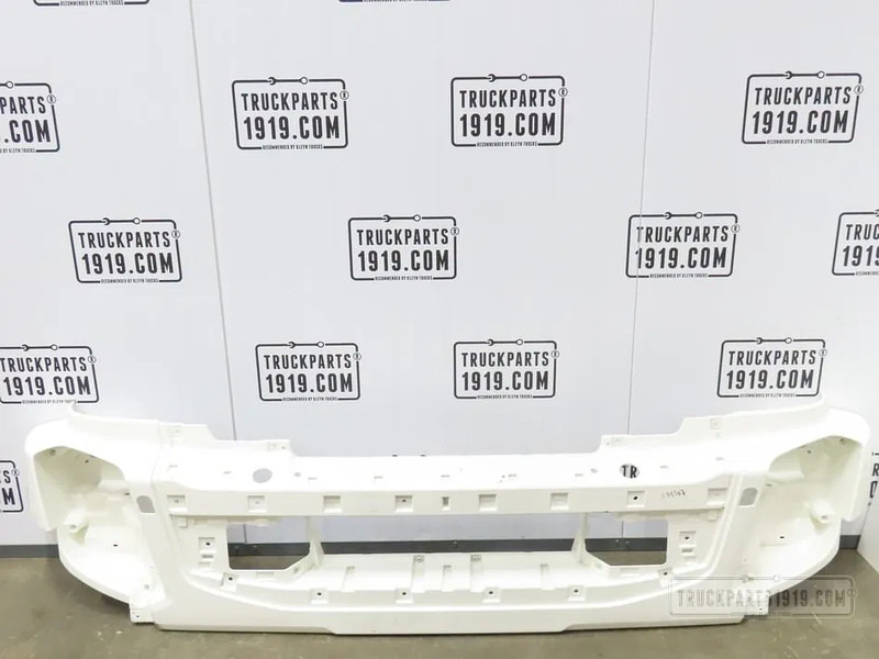 Volvo Body & Chassis Parts Bumper Volvo FL - Pare-chocs pour Camion: photos 1 Volvo Body & Chassis Parts Bumper Volvo FL - Pare-chocs pour Camion: photos 1