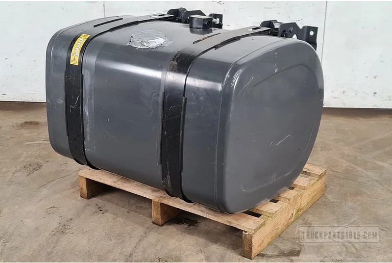 Volvo Fuel System Brandstoftank + steunen 255L - Réservoir de carburant pour Camion: photos 1 Volvo Fuel System Brandstoftank + steunen 255L - Réservoir de carburant pour Camion: photos 1