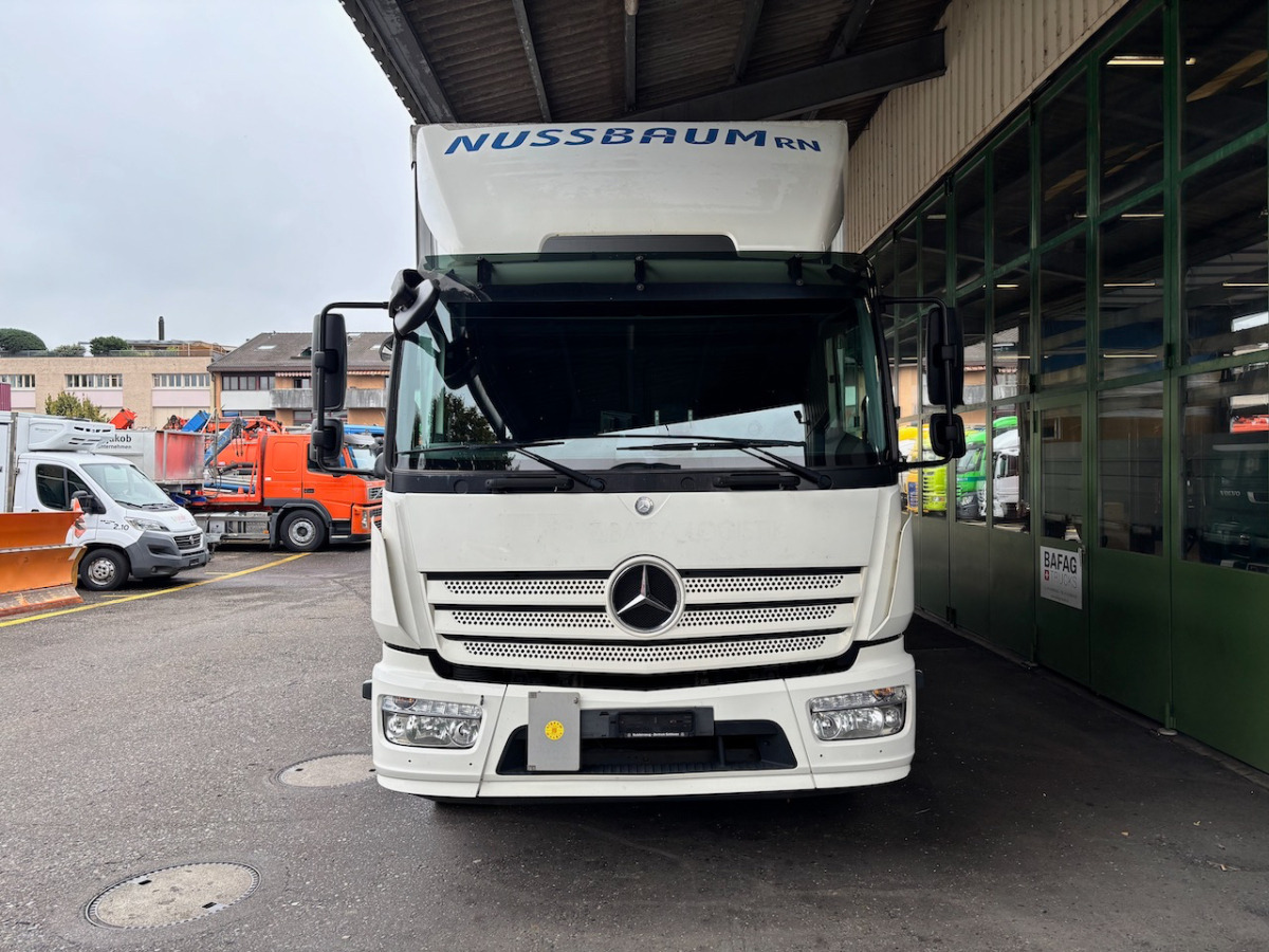 MERCEDES Atego 1530 - Camion plateau: photos 3 MERCEDES Atego 1530 - Camion plateau: photos 3