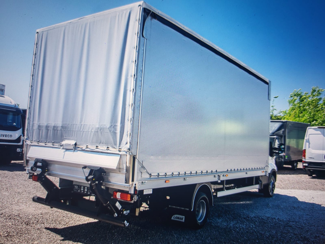 Iveco Daily 70 C18 Pritsche-Plane BÃR - Utilitaire rideaux coulissants (PLSC): photos 2 Iveco Daily 70 C18 Pritsche-Plane BÃR - Utilitaire rideaux coulissants (PLSC): photos 2