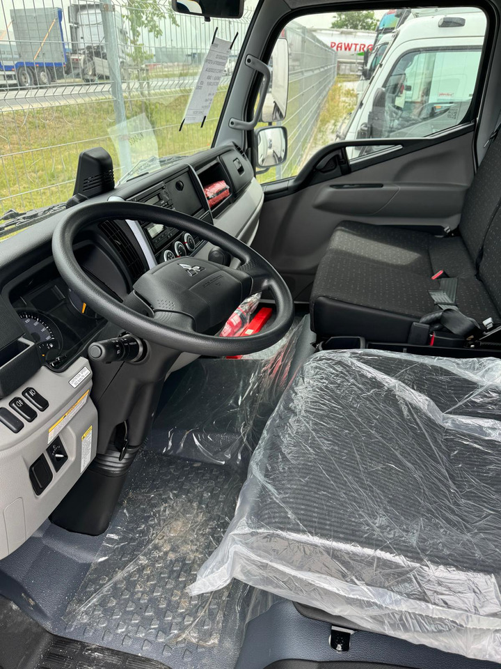 Mitsubishi Canter FUSO 70C18 Isotherm Koffer - Camion isothermique: photos 3 Mitsubishi Canter FUSO 70C18 Isotherm Koffer - Camion isothermique: photos 3