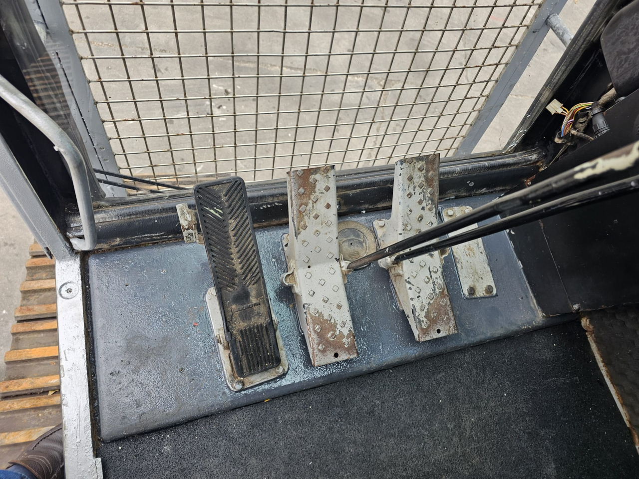 Pelle de manutention Fuchs RHL 350 Materialhandler  With Adjustable Tracks: photos 12