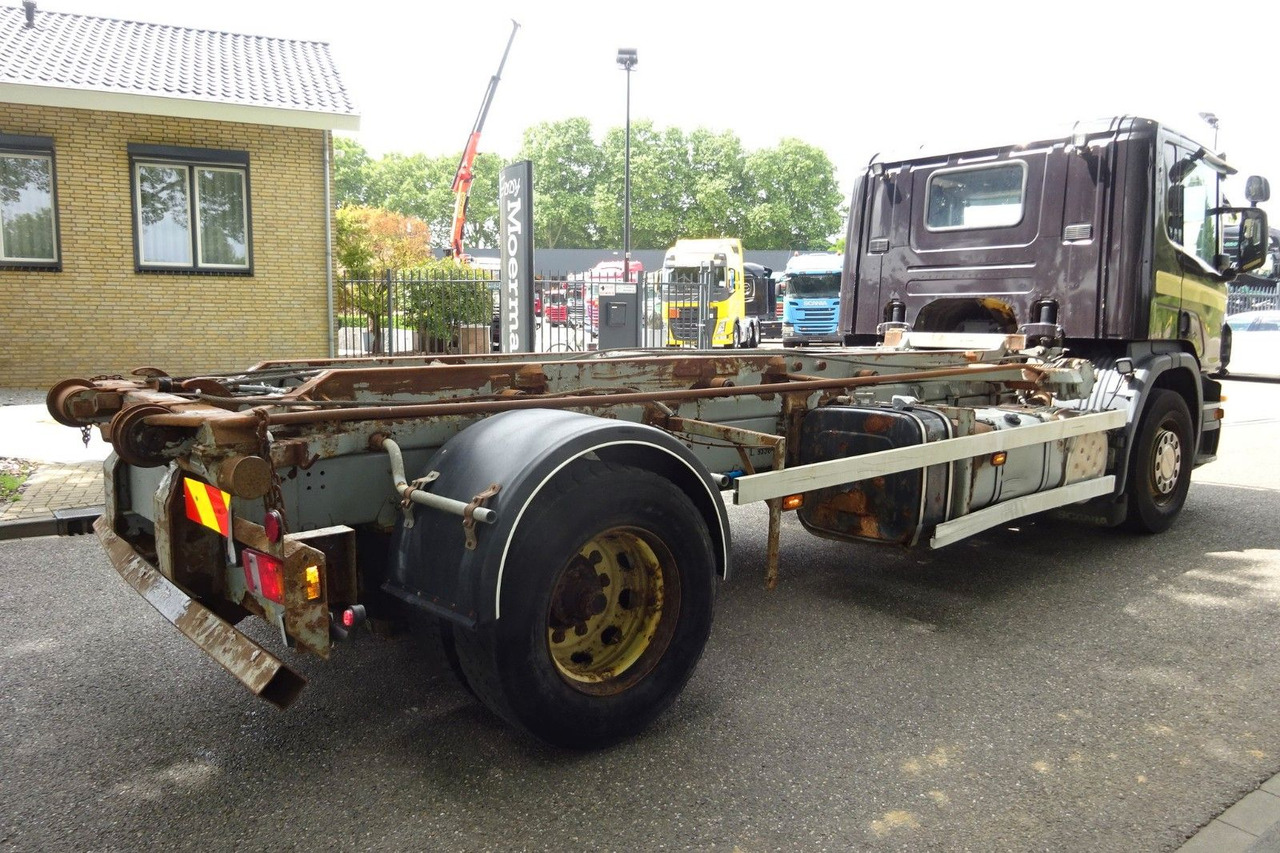 Scania P230 Cp16 - Camion ampliroll: photos 2 Scania P230 Cp16 - Camion ampliroll: photos 2