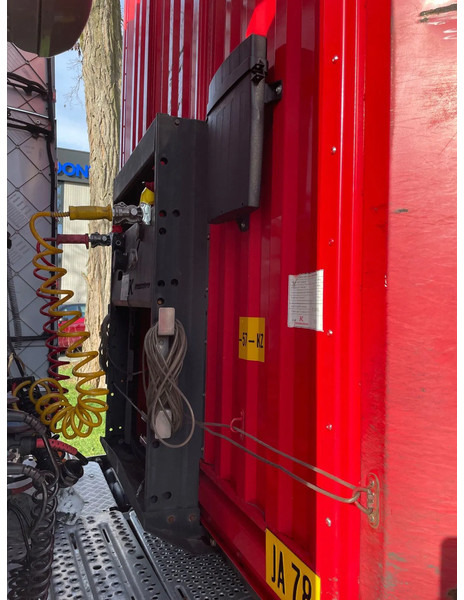 Kässbohrer Taut line XXL certificaat bij - Semi-remorque rideaux coulissants: photos 2 Kässbohrer Taut line XXL certificaat bij - Semi-remorque rideaux coulissants: photos 2