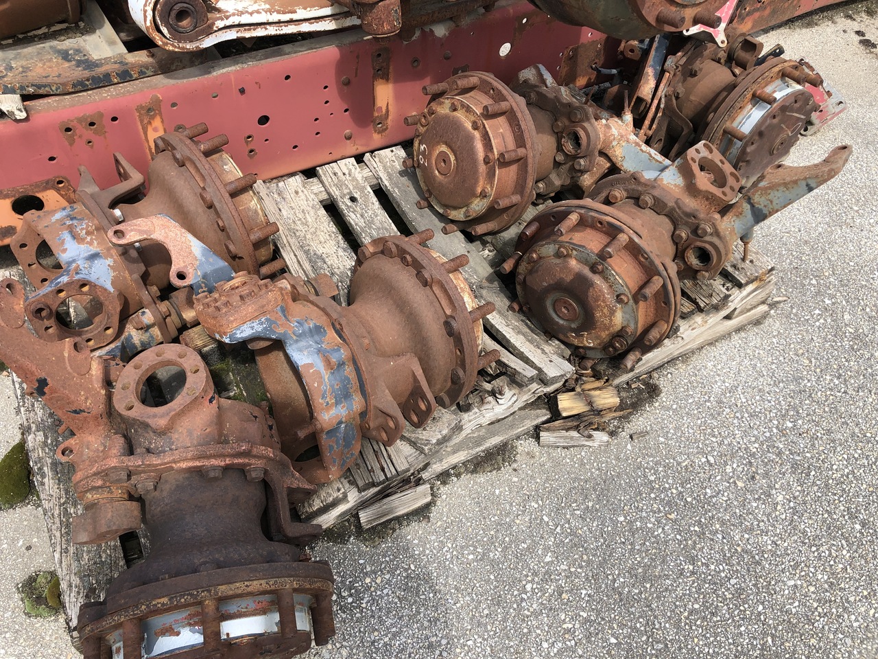 BELL HUB MERCEDES 1735 4X4 - Moyeu pour Camion: photos 2 BELL HUB MERCEDES 1735 4X4 - Moyeu pour Camion: photos 2