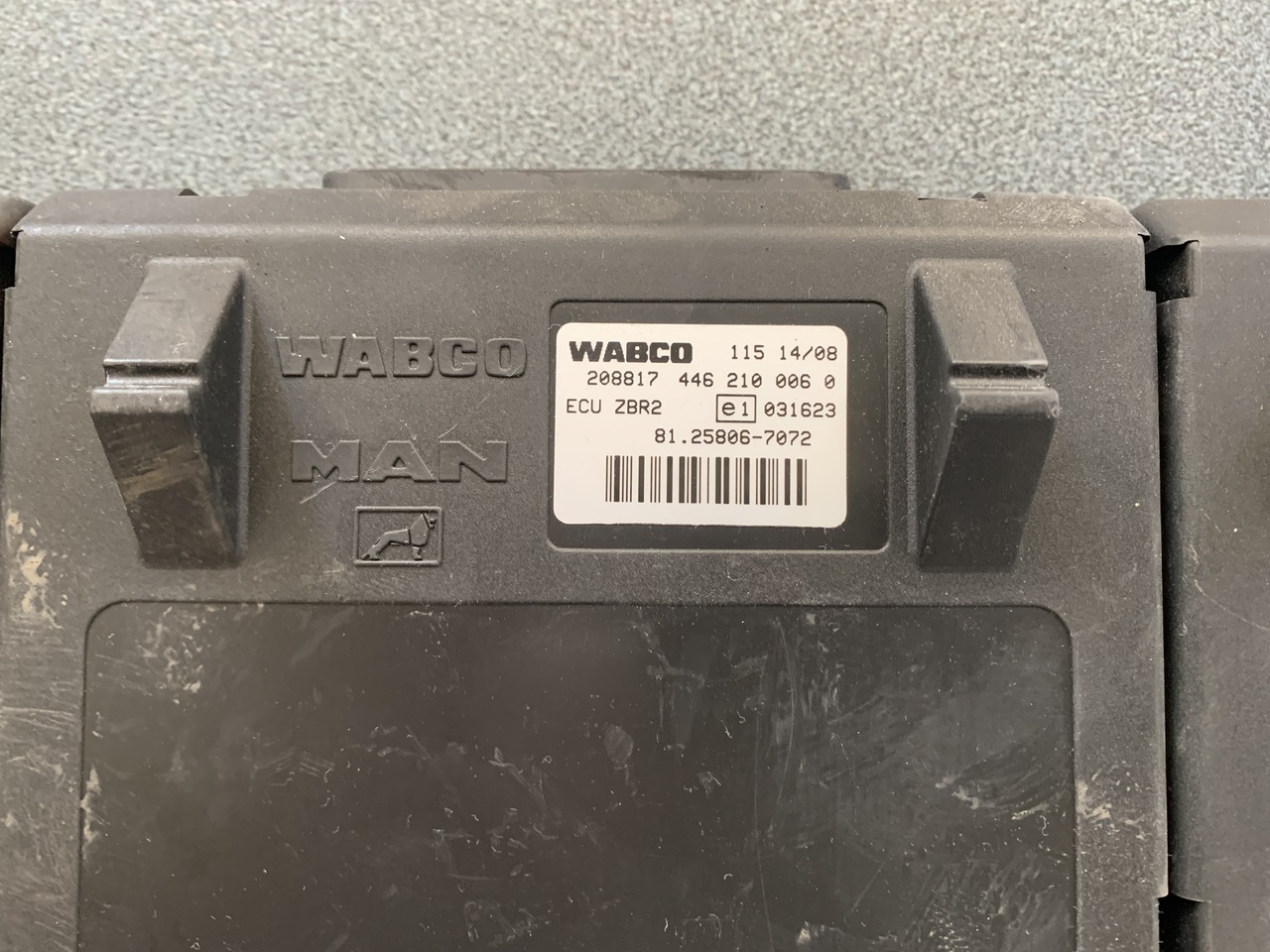 CENTRAL ON-BOARD COMPUTER-ZBR MAN TGA-TGS-TGX - Bloc de gestion pour Camion: photos 3 CENTRAL ON-BOARD COMPUTER-ZBR MAN TGA-TGS-TGX - Bloc de gestion pour Camion: photos 3