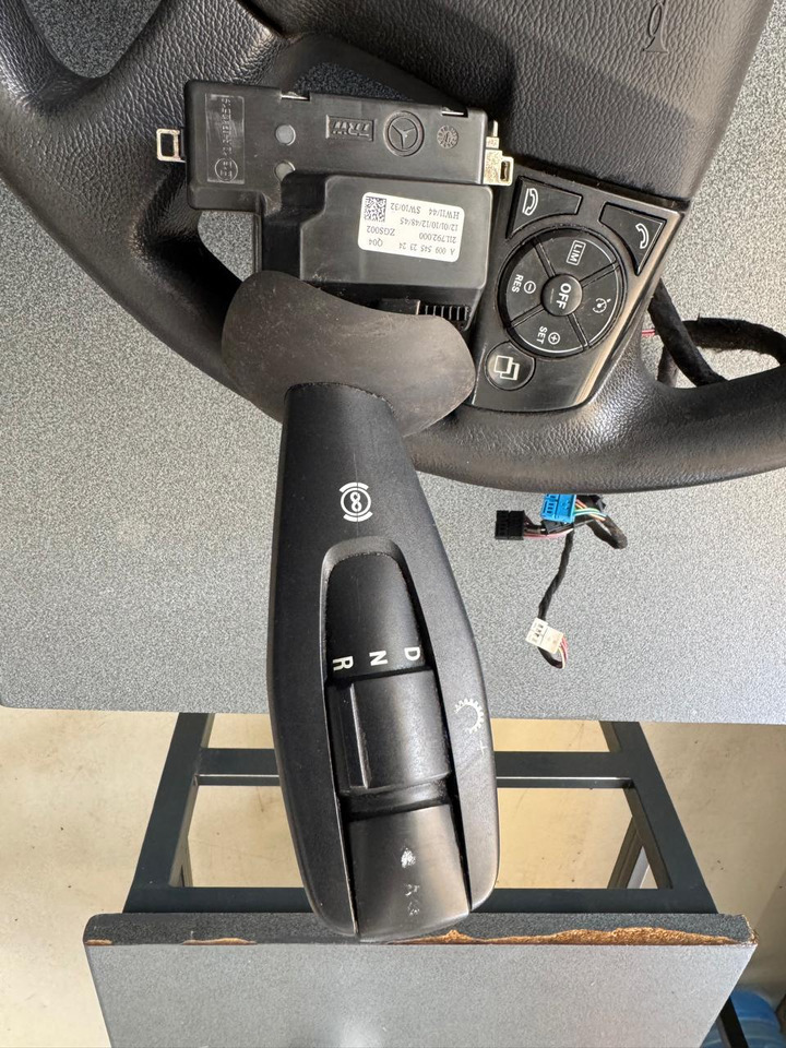 CONTROL UNITS ACTROS MP4 - Bloc de gestion pour Camion: photos 4 CONTROL UNITS ACTROS MP4 - Bloc de gestion pour Camion: photos 4