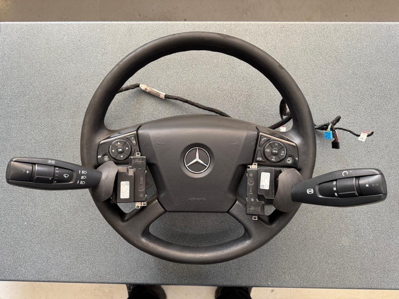 CONTROL UNITS ACTROS MP4 - Bloc de gestion pour Camion: photos 1 CONTROL UNITS ACTROS MP4 - Bloc de gestion pour Camion: photos 1
