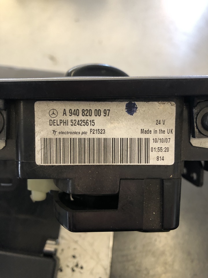 CONTROL UNITS ATEGO EURO 4 ELECTRICAL BASIC MODULE - Bloc de gestion pour Camion: photos 4 CONTROL UNITS ATEGO EURO 4 ELECTRICAL BASIC MODULE - Bloc de gestion pour Camion: photos 4