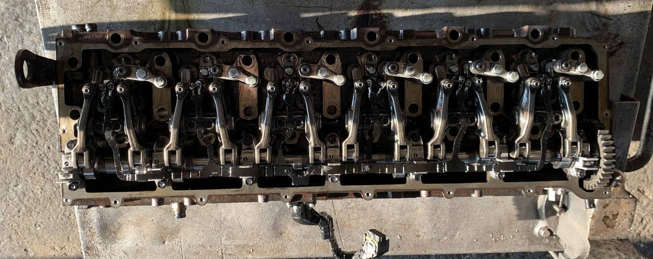 CYLINDER HEAD ASSEMBLY COMPLETE(INCLUDING CAMSHAFT) MAN TGA-TGS D2066 - Culasse pour Camion: photos 1 CYLINDER HEAD ASSEMBLY COMPLETE(INCLUDING CAMSHAFT) MAN TGA-TGS D2066 - Culasse pour Camion: photos 1
