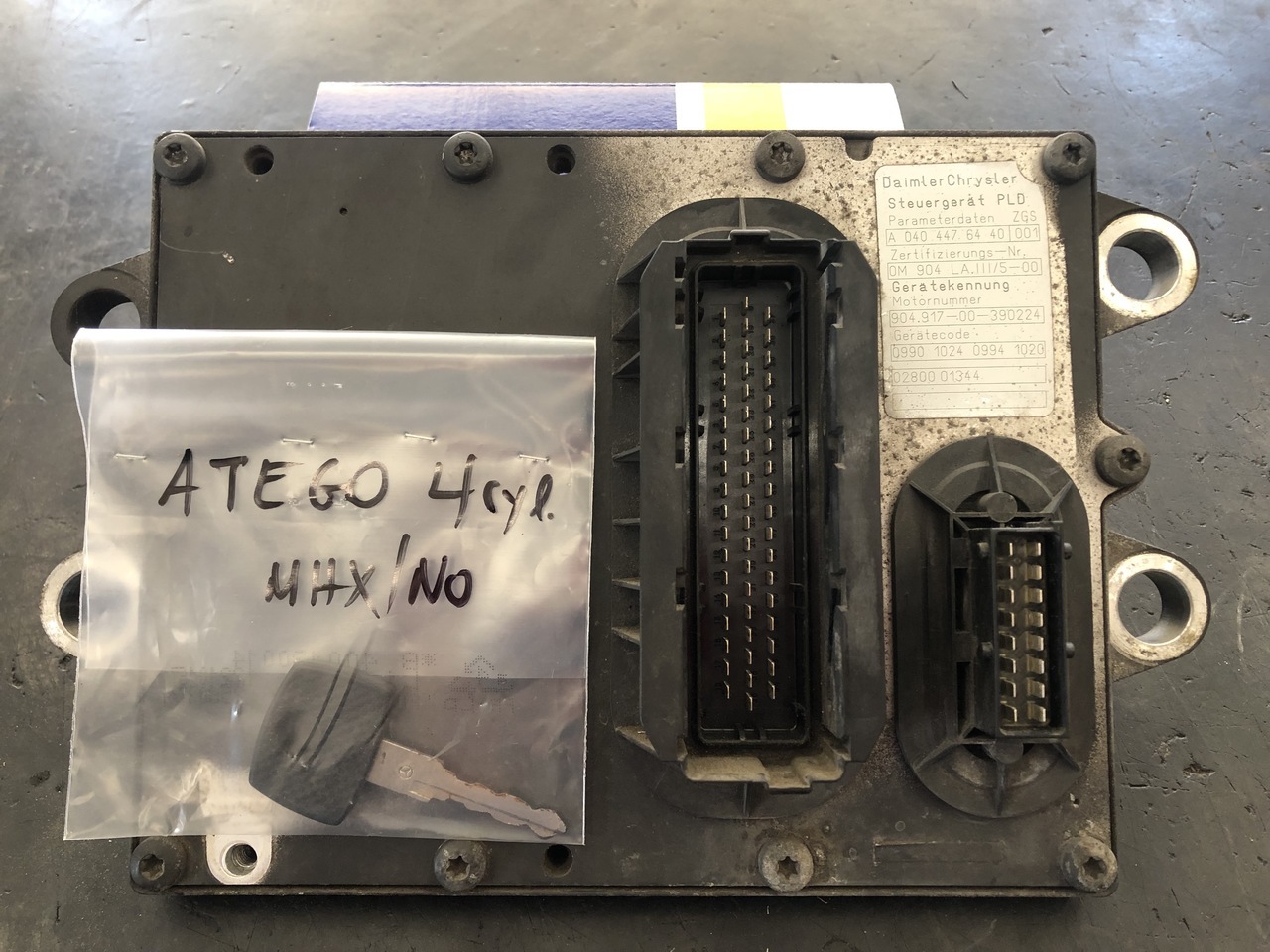 ENGINE CONTROL UNIT ATEGO OM904LA EURO 3 - Bloc de gestion pour Camion: photos 1 ENGINE CONTROL UNIT ATEGO OM904LA EURO 3 - Bloc de gestion pour Camion: photos 1