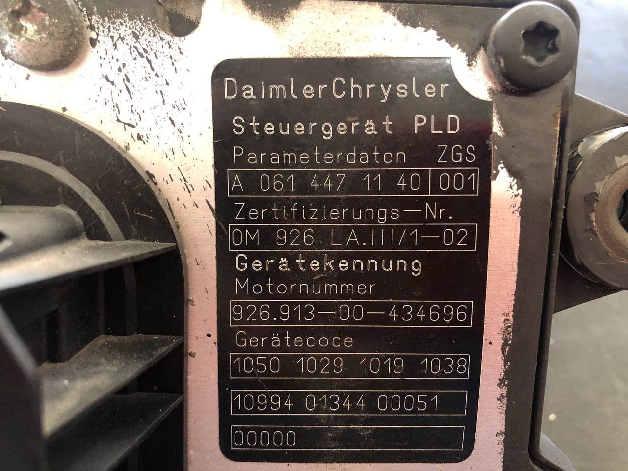 ENGINE CONTROL UNIT AXOR 330ps EURO 3 - Bloc de gestion pour Camion: photos 2 ENGINE CONTROL UNIT AXOR 330ps EURO 3 - Bloc de gestion pour Camion: photos 2