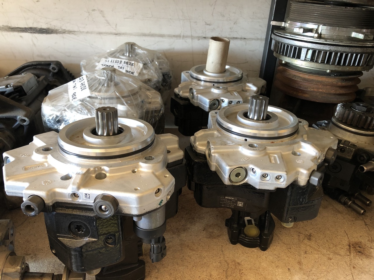 HIGH PRESSURE FUEL PUMP MAN TGX,TGS - Pompe à carburant pour Camion: photos 1 HIGH PRESSURE FUEL PUMP MAN TGX,TGS - Pompe à carburant pour Camion: photos 1