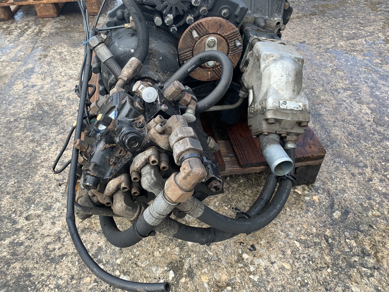 HYDRAULIC STEERING SYSTEM HYDRODRIVE MAN TGA - Hydraulique pour Camion: photos 3 HYDRAULIC STEERING SYSTEM HYDRODRIVE MAN TGA - Hydraulique pour Camion: photos 3