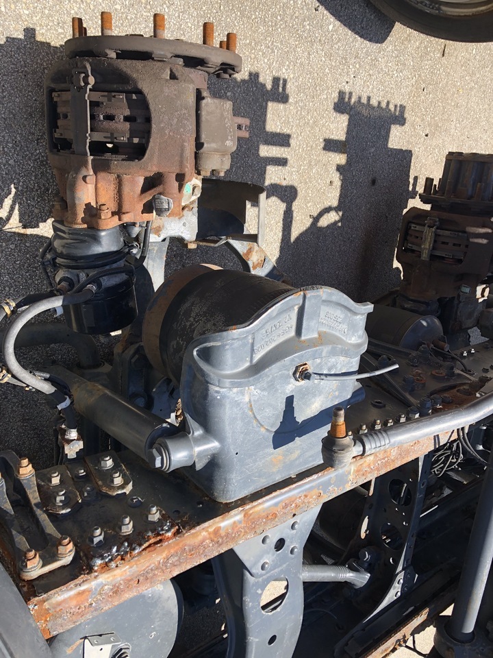 REAR DRIVING AXLE ACTROS MP4 6X4 - Essieu arrière: photos 1 REAR DRIVING AXLE ACTROS MP4 6X4 - Essieu arrière: photos 1