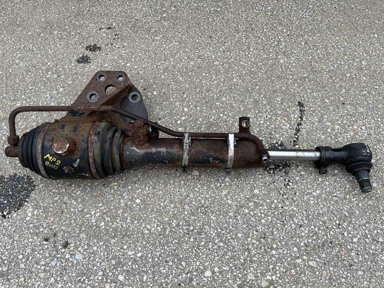 WORKING CYLINDER STEERING ACTROS MP2 RHD - Hydraulique pour Camion: photos 2 WORKING CYLINDER STEERING ACTROS MP2 RHD - Hydraulique pour Camion: photos 2