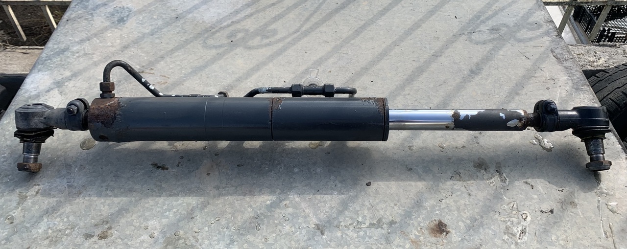 WORKING CYLINDER TRAILING AXLE ACTROS MP3 - Vérin hydraulique pour Camion: photos 1 WORKING CYLINDER TRAILING AXLE ACTROS MP3 - Vérin hydraulique pour Camion: photos 1