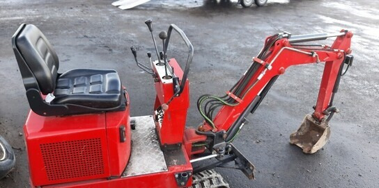 Hinowa DM8 Minikaivuri - Mini pelle: photos 1 Hinowa DM8 Minikaivuri - Mini pelle: photos 1