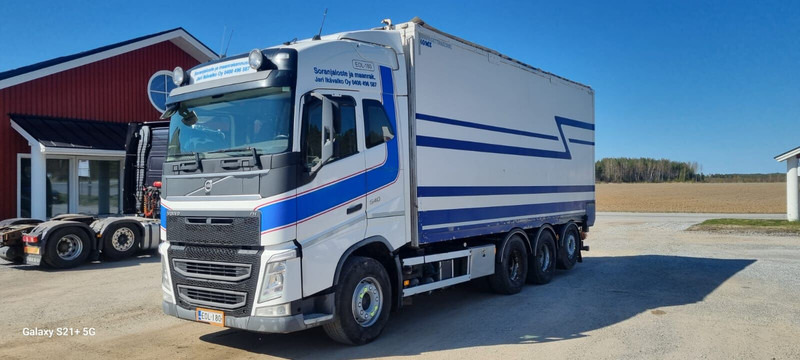 Volvo FH540 - Camion fourgon: photos 2 Volvo FH540 - Camion fourgon: photos 2