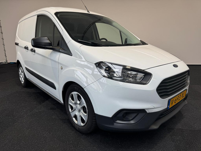 Ford Transit Courier 15 TDCI - Fourgonnette: photos 1 Ford Transit Courier 15 TDCI - Fourgonnette: photos 1