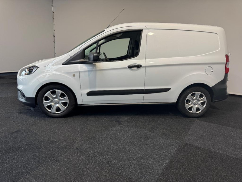 Ford Transit Courier 15 TDCI - Fourgonnette: photos 3 Ford Transit Courier 15 TDCI - Fourgonnette: photos 3