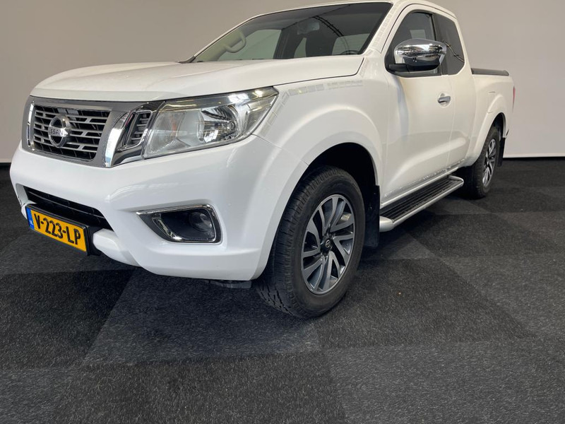 Nissan Navara NP300 Navara King Cab 2.3 dCi 160 Visia Trekhaak 3500 kg - Utilitaire plateau: photos 2 Nissan Navara NP300 Navara King Cab 2.3 dCi 160 Visia Trekhaak 3500 kg - Utilitaire plateau: photos 2