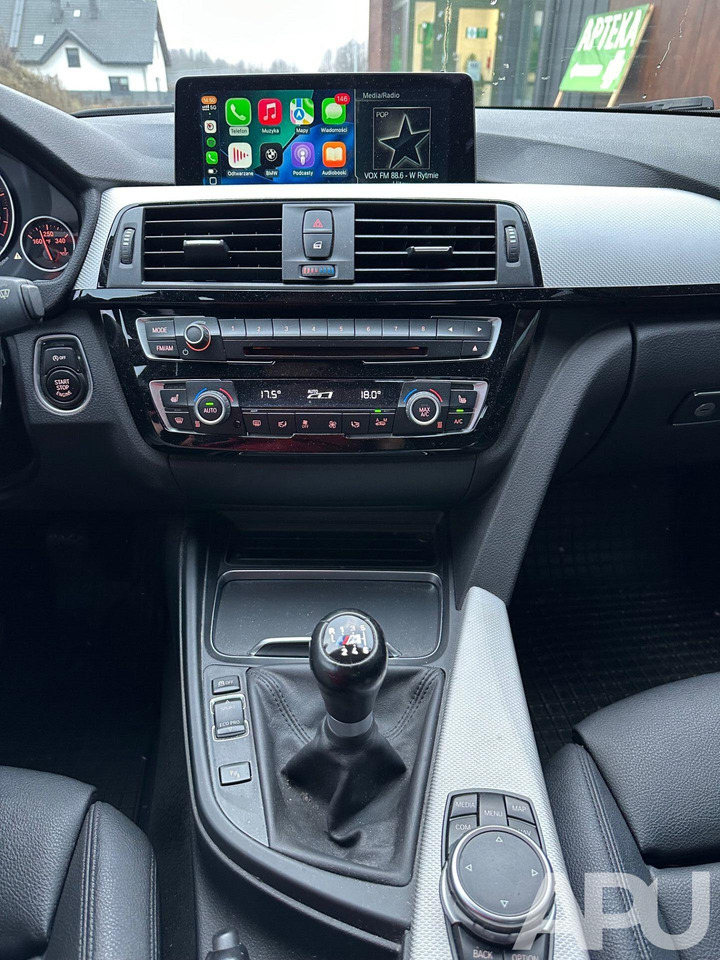 BMW 330i F30 M-PAKIET PERFORMANCE - Voiture: photos 4 BMW 330i F30 M-PAKIET PERFORMANCE - Voiture: photos 4