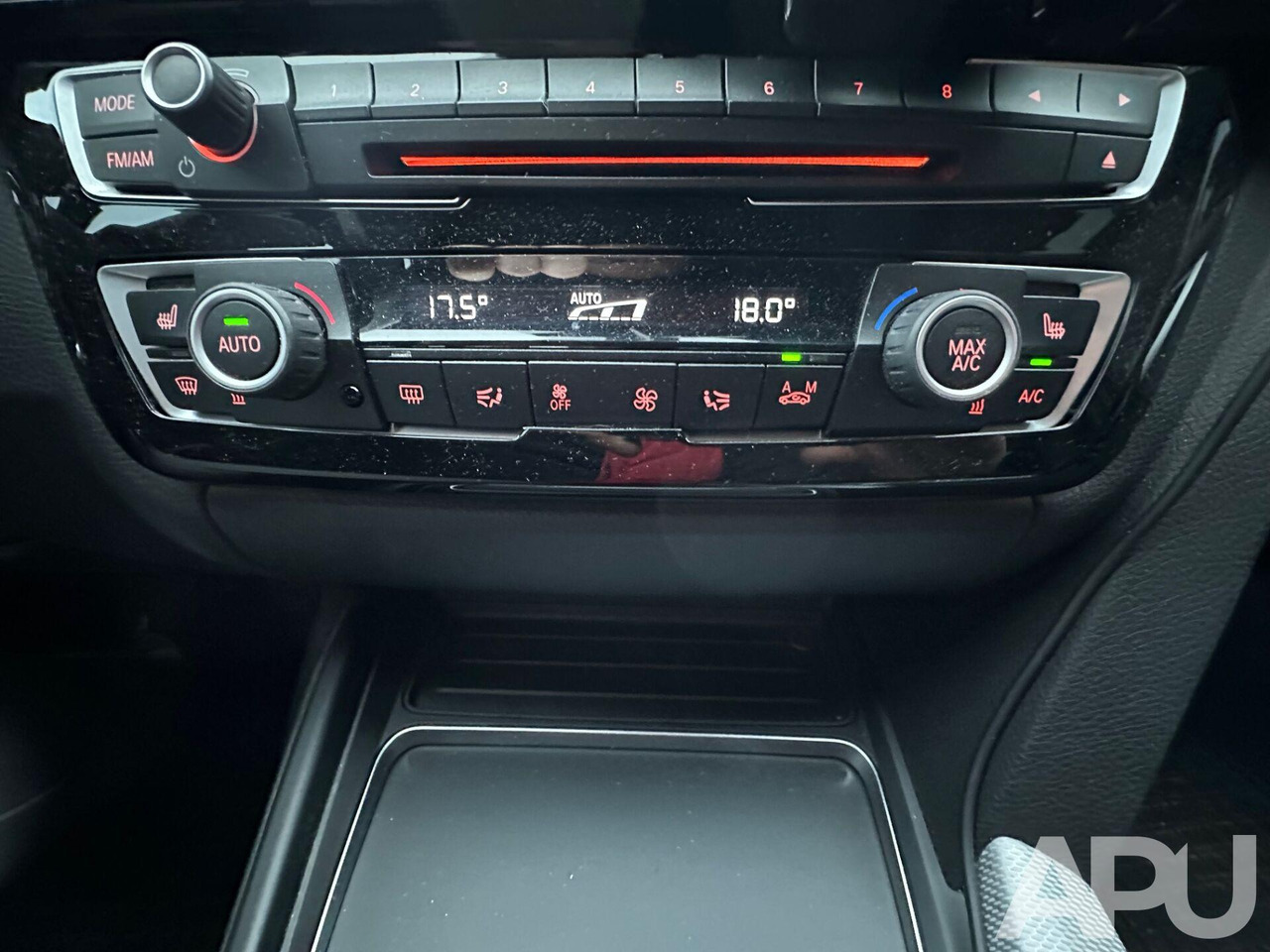 BMW 330i F30 M-PAKIET PERFORMANCE - Voiture: photos 2 BMW 330i F30 M-PAKIET PERFORMANCE - Voiture: photos 2