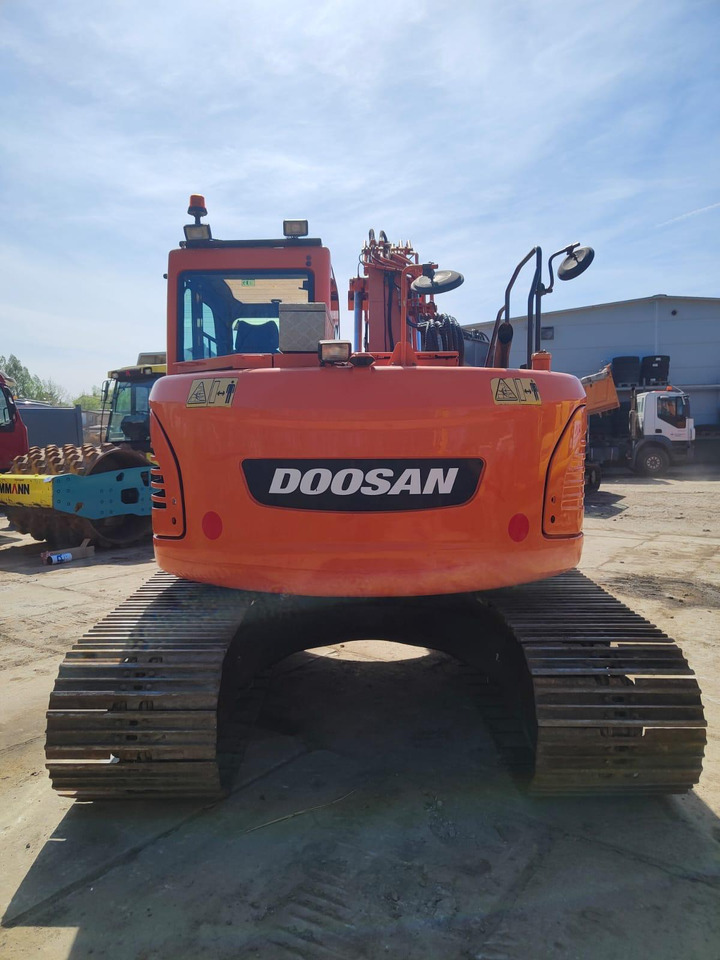 DOOSAN DX140LCR-3 - Pelle sur chenille: photos 5 DOOSAN DX140LCR-3 - Pelle sur chenille: photos 5