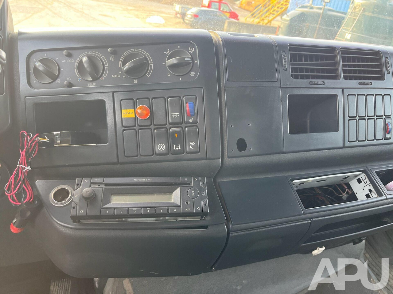 MAN TGA 26.480 - Camion plateau, Camion grue: photos 3 MAN TGA 26.480 - Camion plateau, Camion grue: photos 3