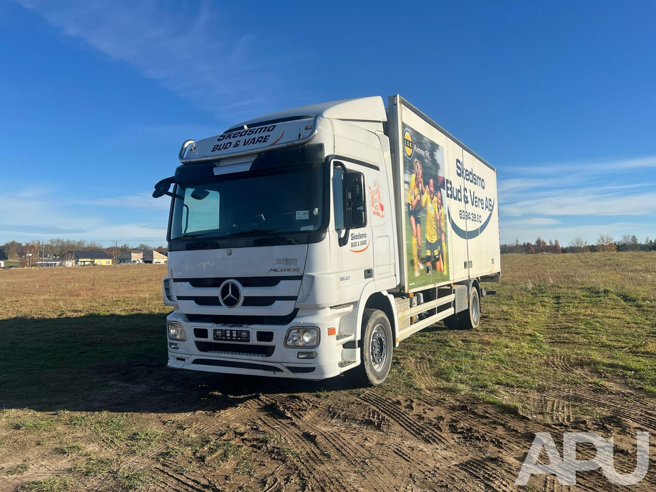 Mercedes Actros 1832 - Camion fourgon: photos 2 Mercedes Actros 1832 - Camion fourgon: photos 2