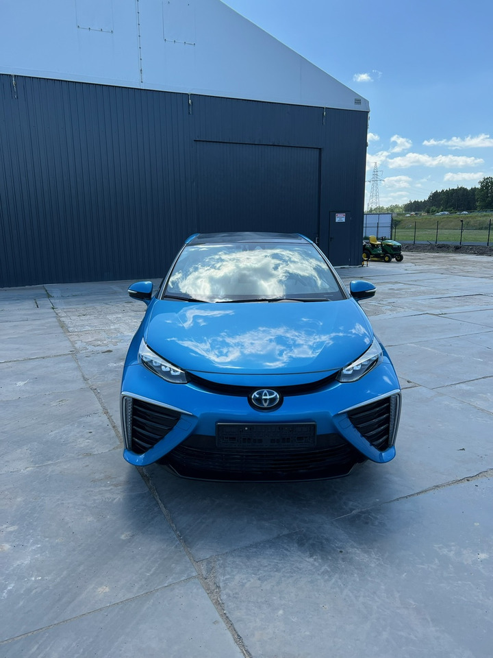 Toyota Mirai - Berline: photos 3 Toyota Mirai - Berline: photos 3