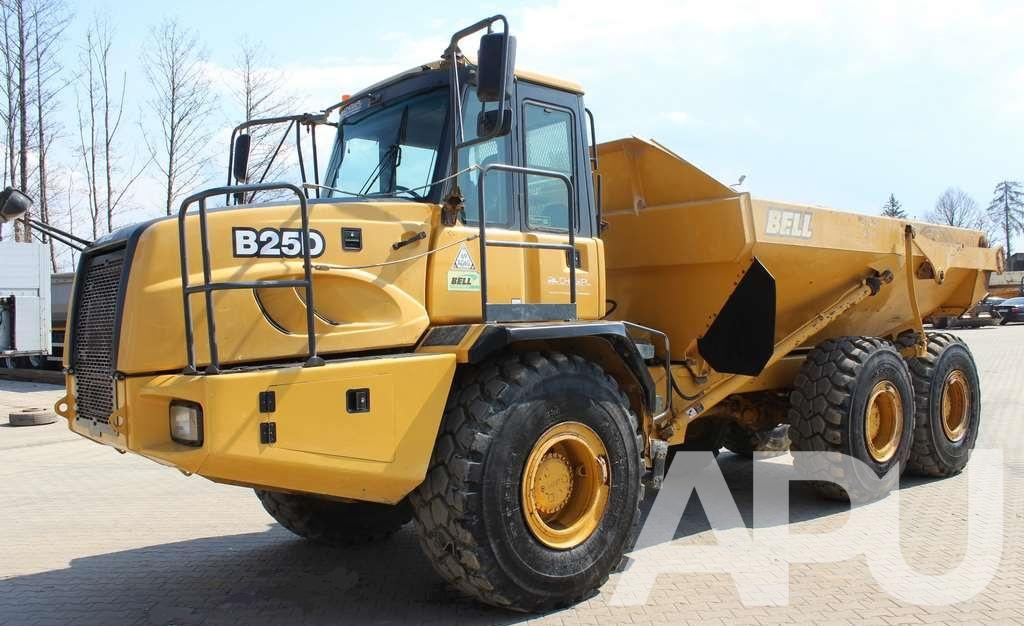 WOZIDŁO Bell ADT B25D 6×6 - Tombereau articulé: photos 3 WOZIDŁO Bell ADT B25D 6×6 - Tombereau articulé: photos 3