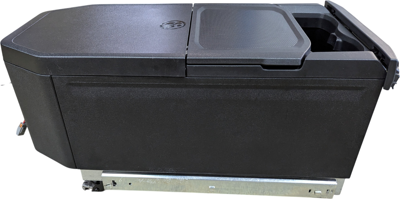 DAF CF, XD, XF, XG KOELKAST 35L VAN DEMO MODEL 2318729 - Cabine et intérieur pour Camion: photos 4 DAF CF, XD, XF, XG KOELKAST 35L VAN DEMO MODEL 2318729 - Cabine et intérieur pour Camion: photos 4